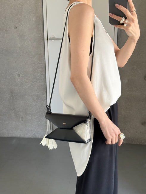 ORIGAMI- clear shoulder